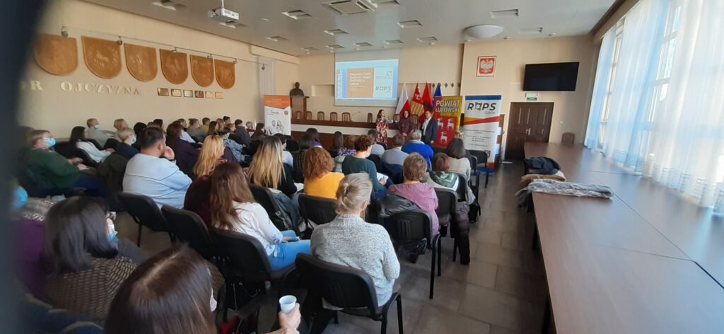 zdjęcie uczestników szkolenia z problematyki FAS/FASD dla Powiatowego Centrum Pomocy Rodzinie w Łukowie