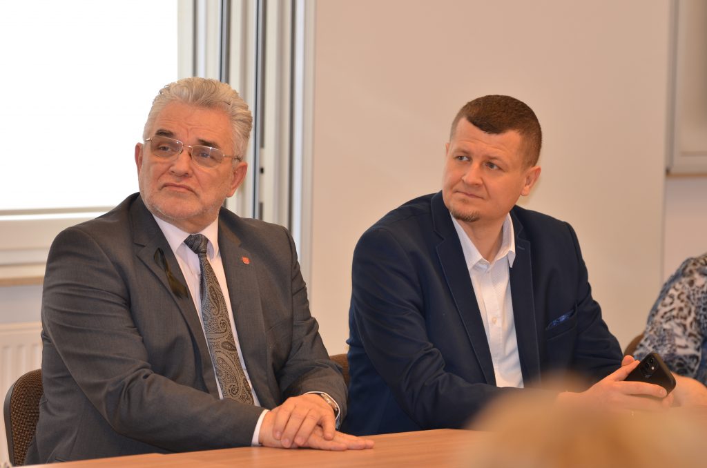 Od lewej: Starosta Łęczyński Krzysztof Niewiadomski, Wicestarosta Łęczyński Michał Pelczarski 