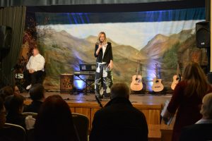 Uczestnicy Festiwalu „Jesienne Spotkania Bardów” w Lublinie