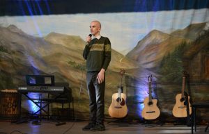 Uczestnicy Festiwalu „Jesienne Spotkania Bardów” w Lublinie