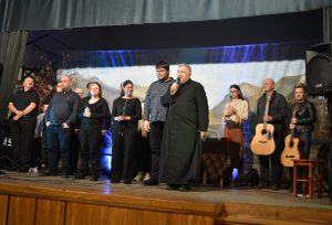 Uczestnicy Festiwalu „Jesienne Spotkania Bardów” w Lublinie